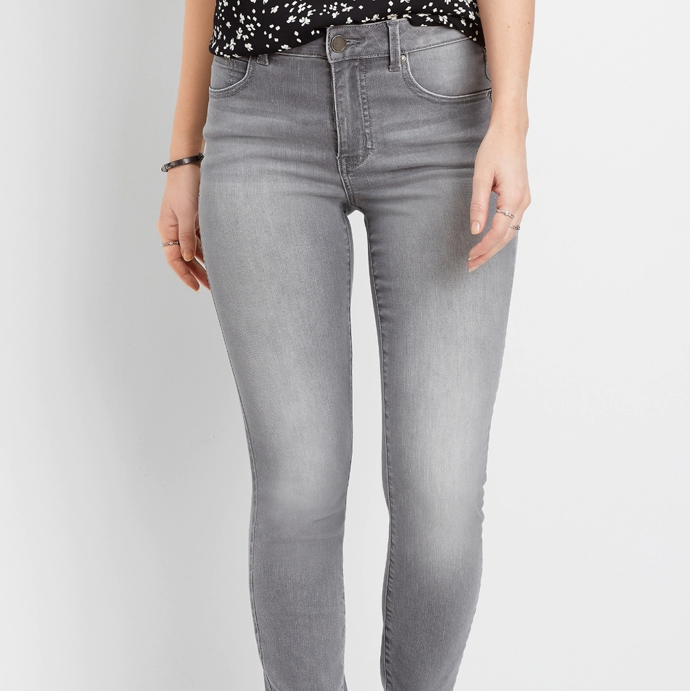Maurices Gray Ever Flex Skinny Jean